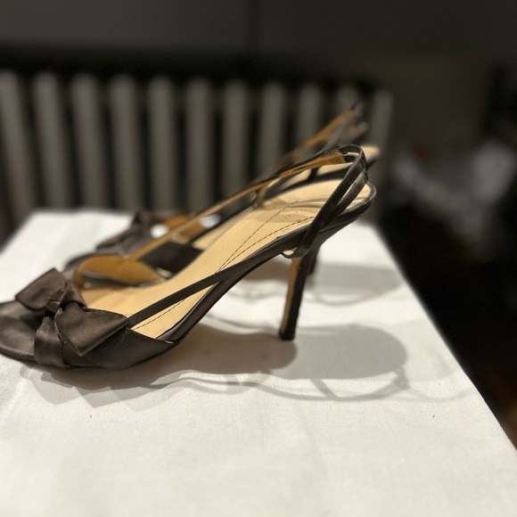 Kate Spade Lover Satin Slingback Bow Heels in Chocolate 7.5. - Picture 2 of 3